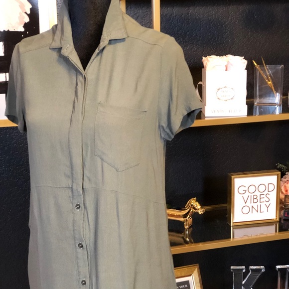 Lulu’s Army Green Button Dress - Picture 2 of 8